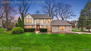 22797 Shadowglen Drive, Farmington Hills, MI 48335