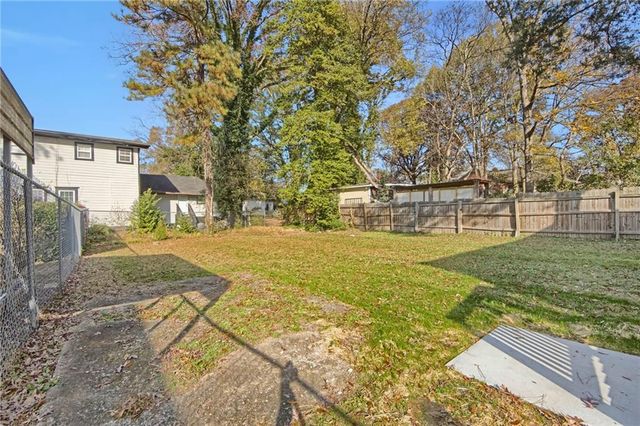 1129 Larosa SW Terrace, Atlanta, GA 30310