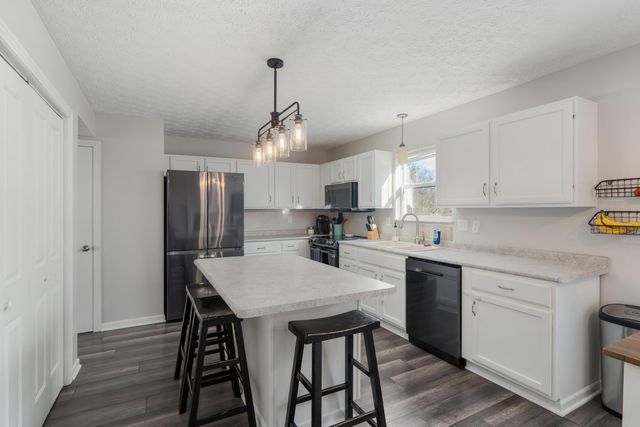 3120 Capstone Way, Columbus, OH 43221