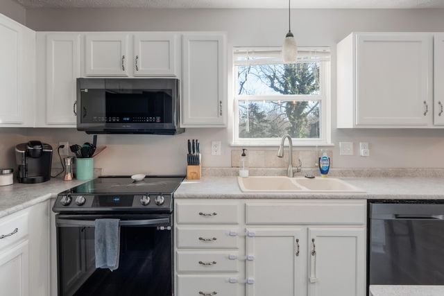 3120 Capstone Way, Columbus, OH 43221