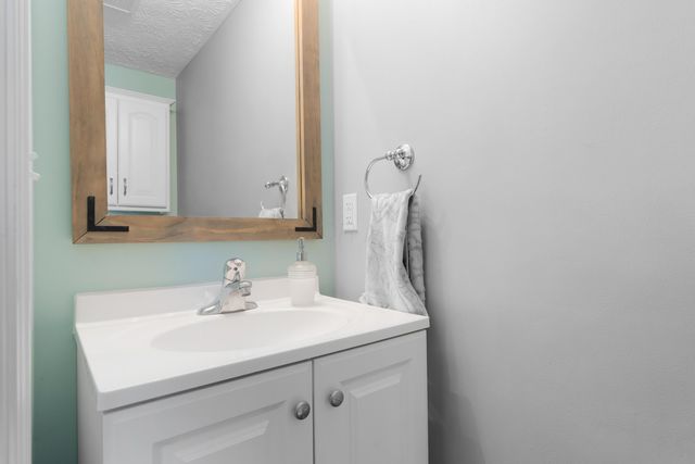 3120 Capstone Way, Columbus, OH 43221