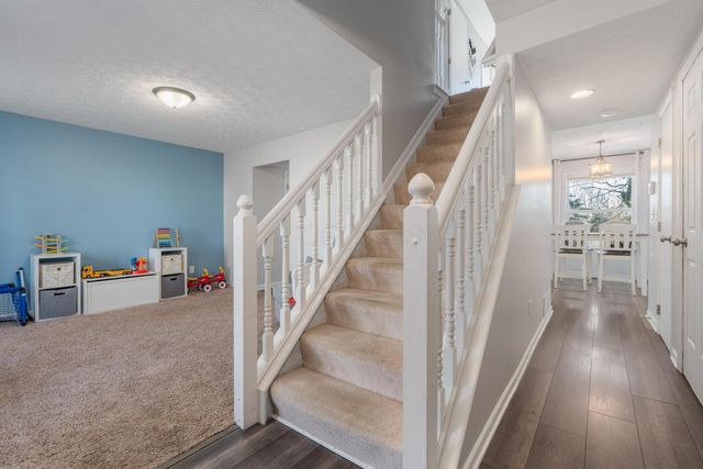 3120 Capstone Way, Columbus, OH 43221