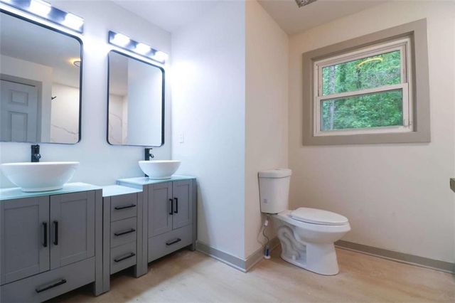 4396 Greenleaf Circle, Atlanta, GA 30331