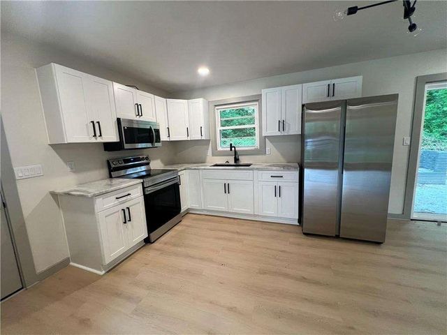 4396 Greenleaf Circle, Atlanta, GA 30331