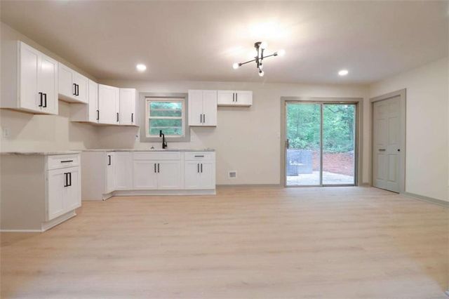 4396 Greenleaf Circle, Atlanta, GA 30331