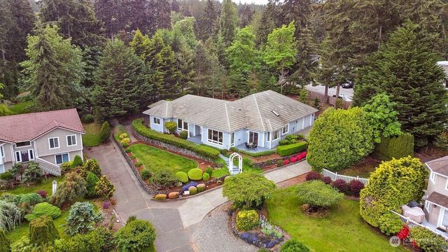 654 9th Court, Fox Island, WA 98333