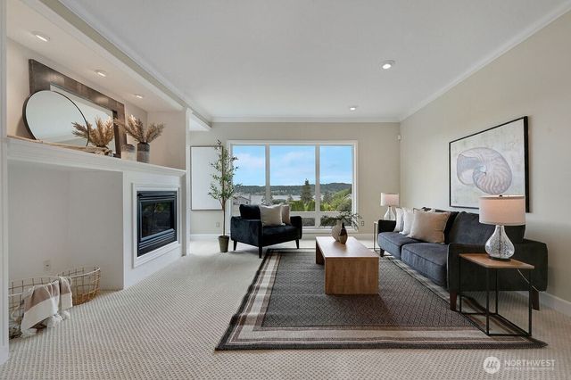 654 9th Court, Fox Island, WA 98333