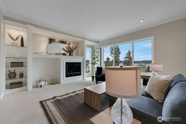 654 9th Court, Fox Island, WA 98333