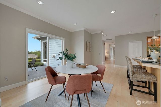 654 9th Court, Fox Island, WA 98333