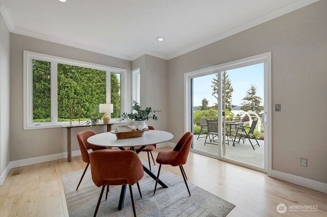 654 9th Court, Fox Island, WA 98333