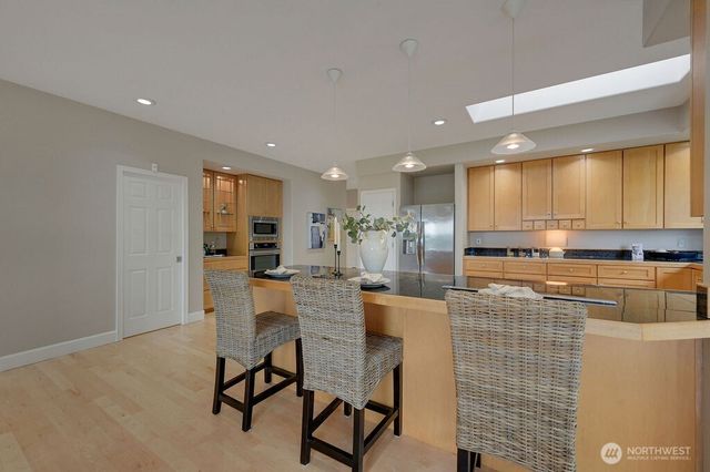 654 9th Court, Fox Island, WA 98333