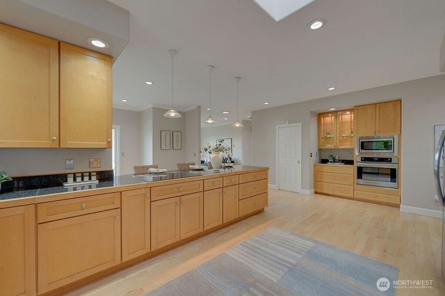 654 9th Court, Fox Island, WA 98333