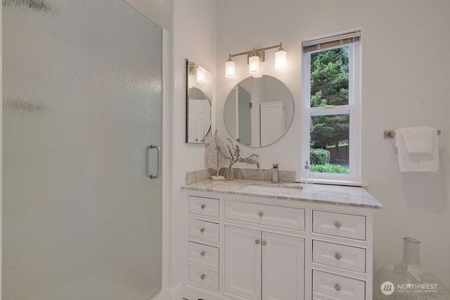 654 9th Court, Fox Island, WA 98333