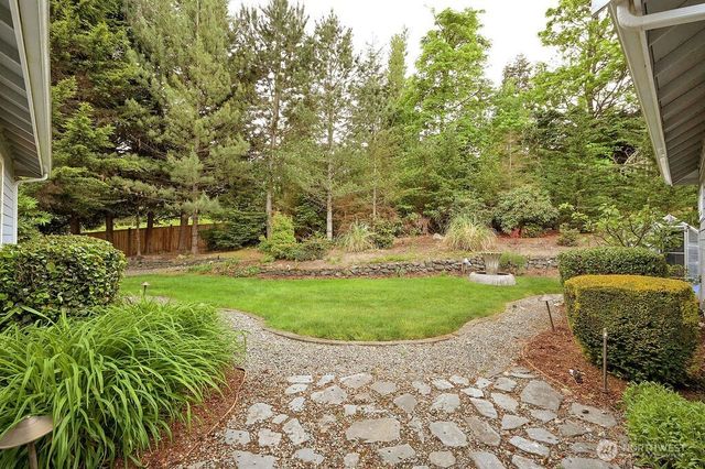 654 9th Court, Fox Island, WA 98333