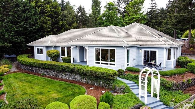 654 9th Court, Fox Island, WA 98333