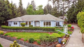 654 9th Court, Fox Island, WA 98333