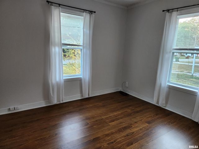 820 AIRPORT Road, Mt Vernon, IL 62864