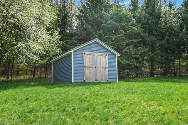 8300 Grand River Drive SE, Ada, MI 49301