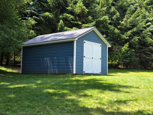 8300 Grand River Drive SE, Ada, MI 49301
