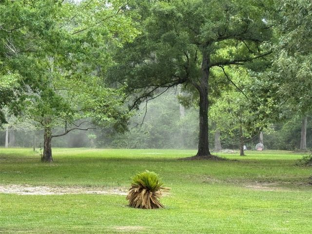 11261 Crossno Drive, Cleveland, TX 77328