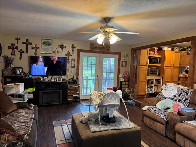 11261 Crossno Drive, Cleveland, TX 77328