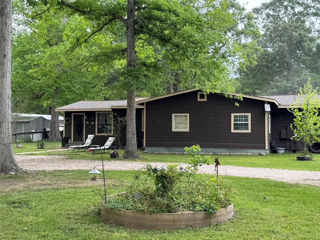 11261 Crossno Drive, Cleveland, TX 77328