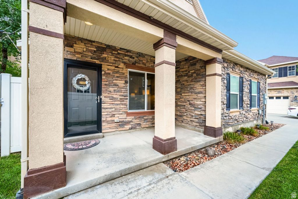 5058 W LONDON BAY DR, Riverton, UT 84096 — photo 2