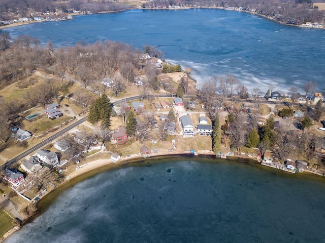 94687 Oak Street, Dowagiac, MI 49047