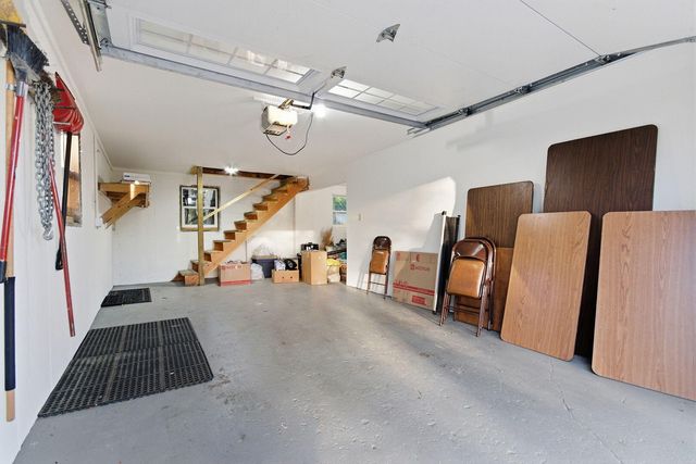 2712 N OAKLAND GRAVEL RD, Columbia, MO 65202