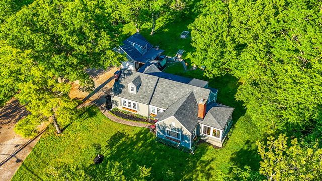 2712 N OAKLAND GRAVEL RD, Columbia, MO 65202
