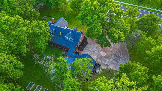 2712 N OAKLAND GRAVEL RD, Columbia, MO 65202