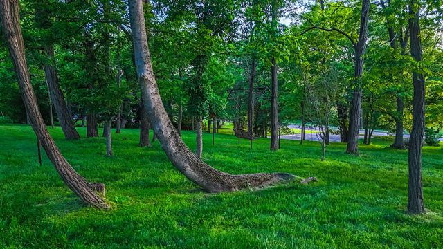 2712 N OAKLAND GRAVEL RD, Columbia, MO 65202