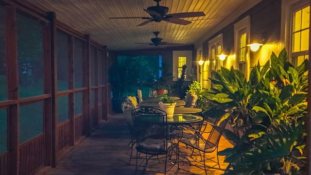 2712 N OAKLAND GRAVEL RD, Columbia, MO 65202