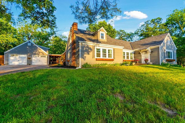 2712 N OAKLAND GRAVEL RD, Columbia, MO 65202