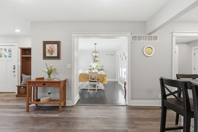 2712 N OAKLAND GRAVEL RD, Columbia, MO 65202