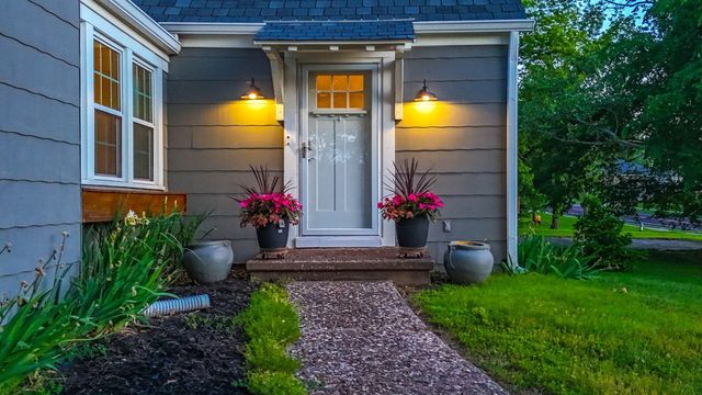 2712 N OAKLAND GRAVEL RD, Columbia, MO 65202