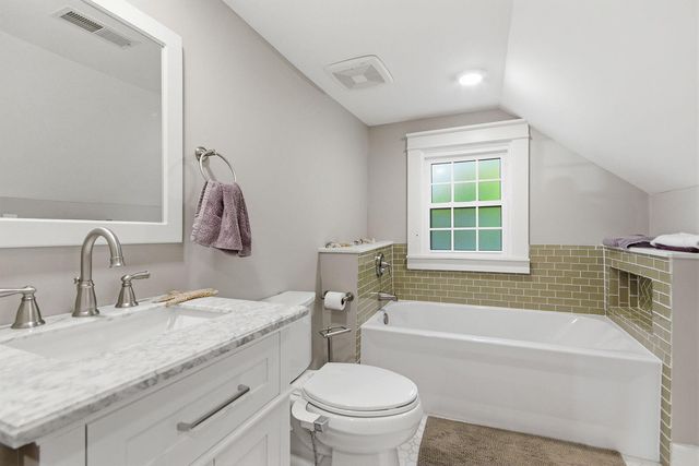 2712 N OAKLAND GRAVEL RD, Columbia, MO 65202