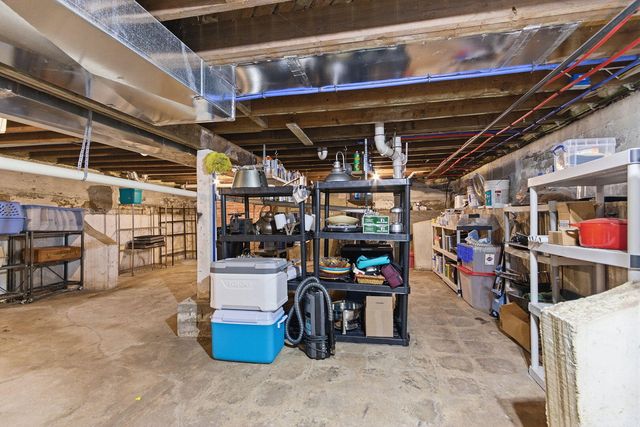 2712 N OAKLAND GRAVEL RD, Columbia, MO 65202