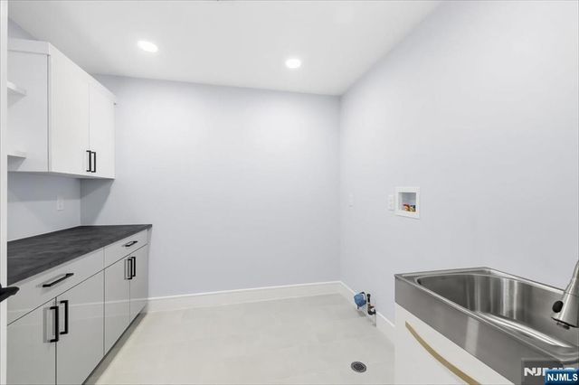 34 Zazzetti Street, Waldwick, NJ 07463