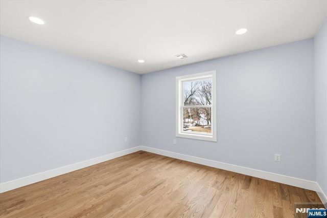 34 Zazzetti Street, Waldwick, NJ 07463
