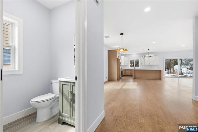 34 Zazzetti Street, Waldwick, NJ 07463