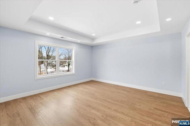 34 Zazzetti Street, Waldwick, NJ 07463
