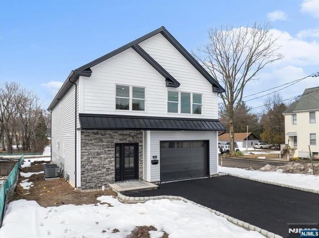 34 Zazzetti Street, Waldwick, NJ 07463