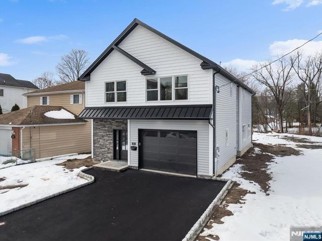 34 Zazzetti Street, Waldwick, NJ 07463