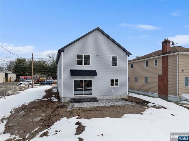 34 Zazzetti Street, Waldwick, NJ 07463