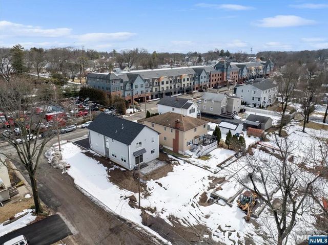 34 Zazzetti Street, Waldwick, NJ 07463