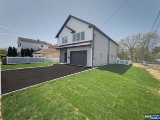 34 Zazzetti Street, Waldwick, NJ 07463