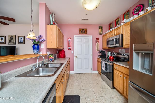 205 N Ridge, Troy, NY 12182