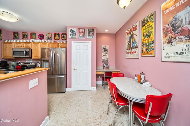 205 N Ridge, Troy, NY 12182