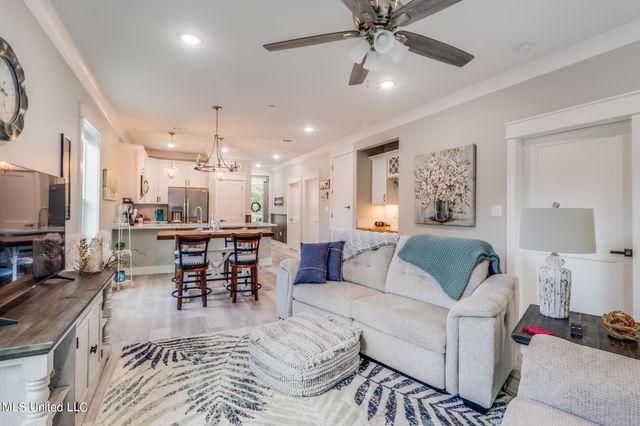 776 Moanalua Way, 203, Diamondhead, MS 39525